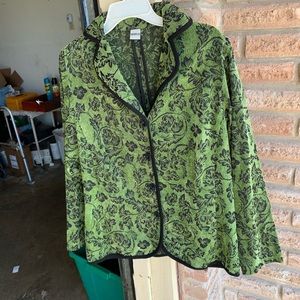 Woman’s Medium light coat